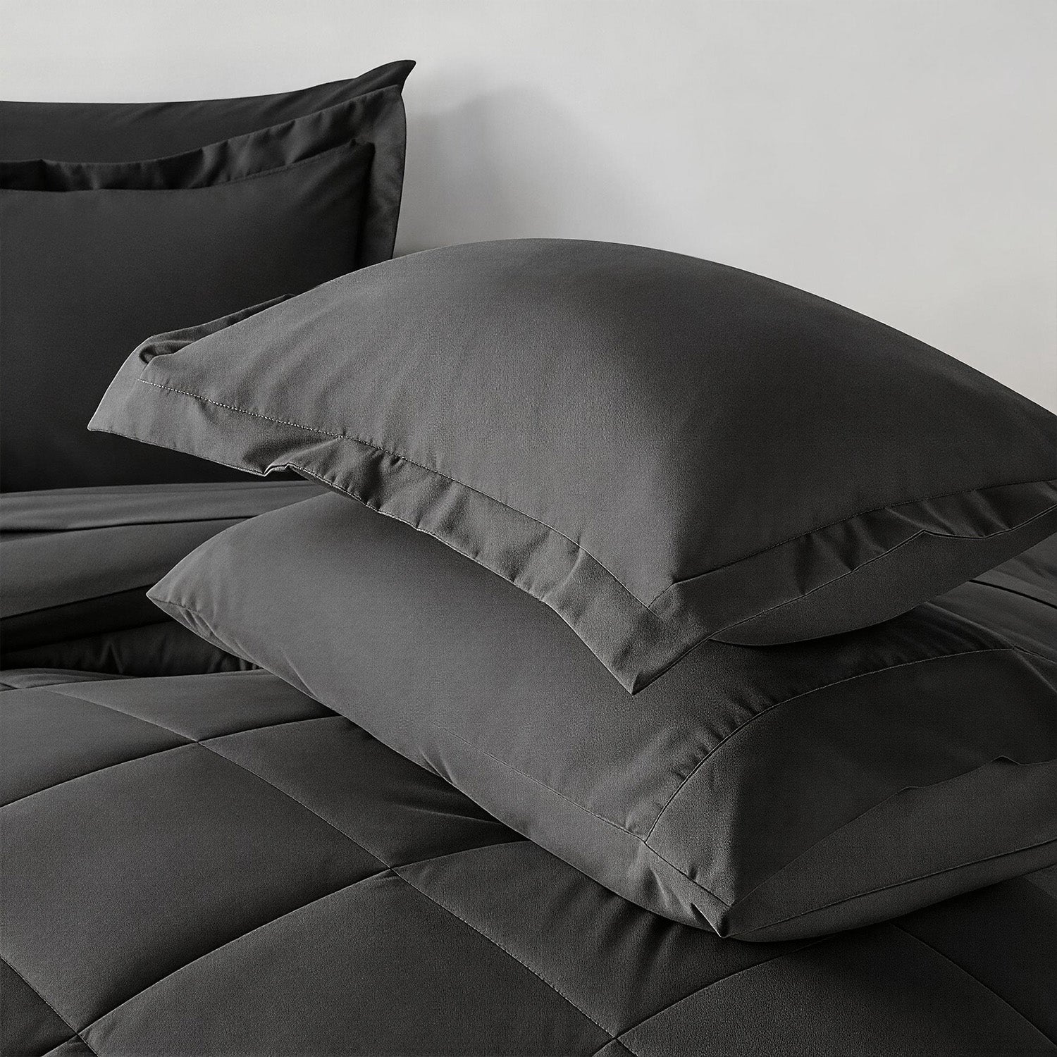 Diamond Wave Quilted Comforter Set — Ultra-Soft Brushed Microfiber, All-Season Warmth, Anti-Shift Stitching